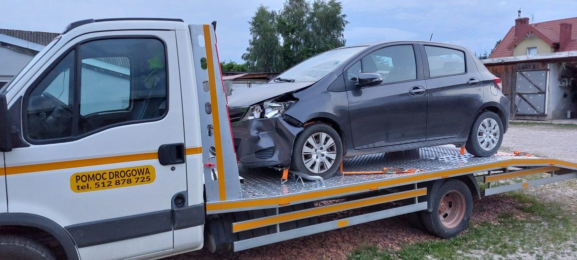Pomoc drogowa, autolaweta, laweta, transport maszyn i pojazdów