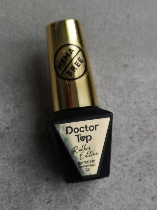 Top hybrydowy Nowy Doctor top rubber edition Molly Lac 10ml