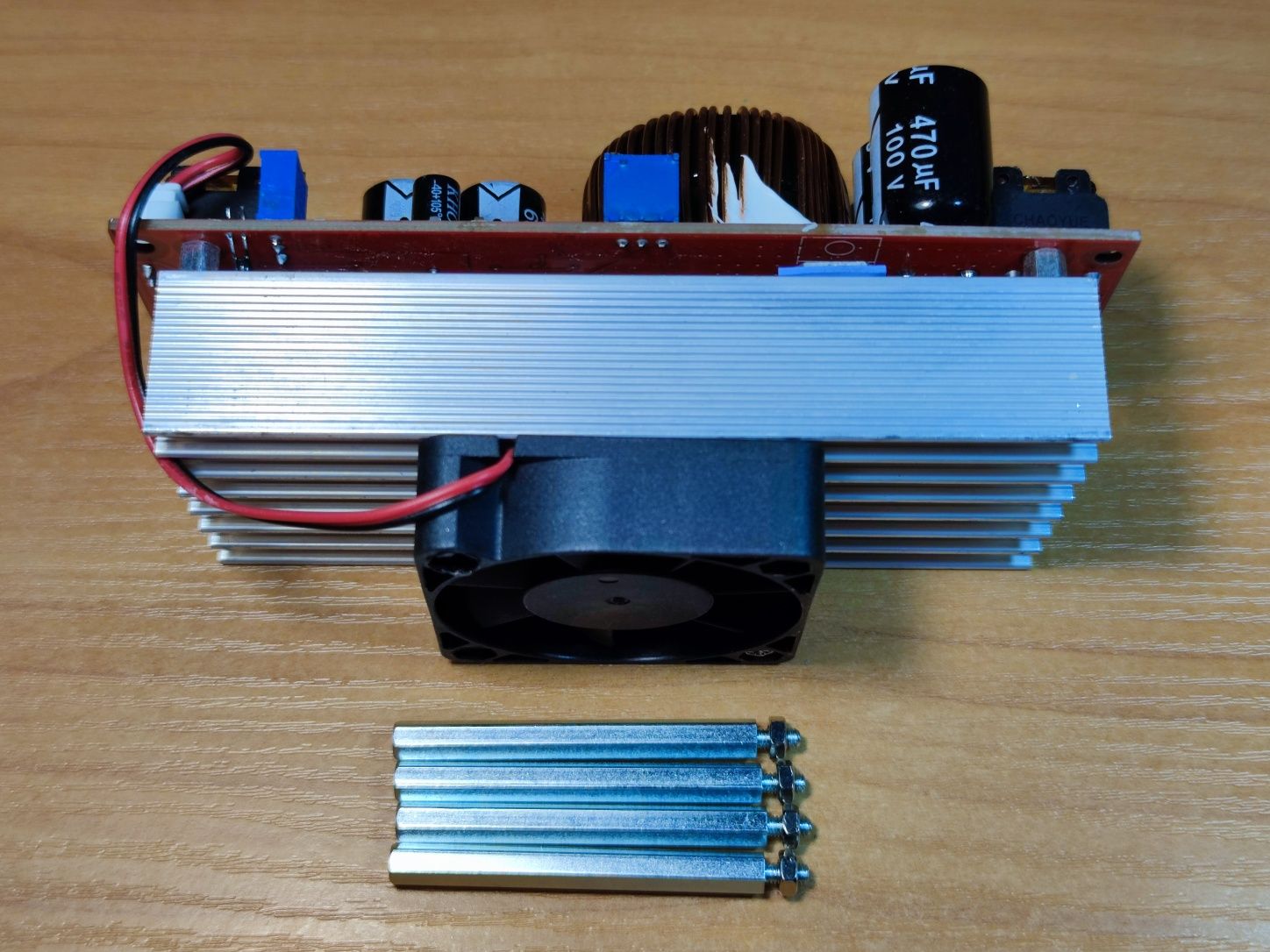 DC-DC підвищуючий CC/CV перетворювач з 10-60v/40a до 12-90v/22a, 1800w