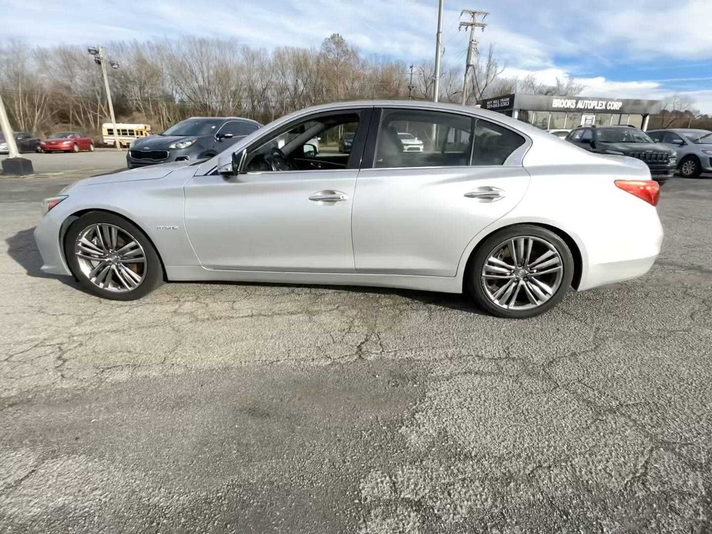 2015 INFINITI Q50 Hybrid Sport