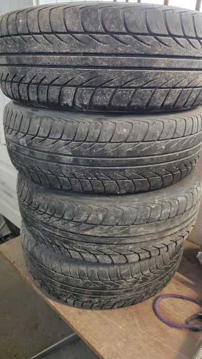 Koła z oponami letnie do Renault Modus 185/60/15.  Felgi 4x100/ 61mm