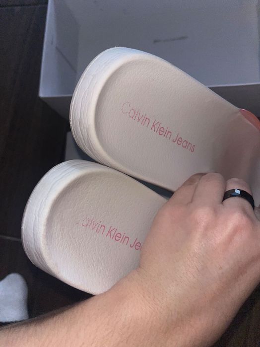 Оригінальні Шльопанці Calvin Klein 38