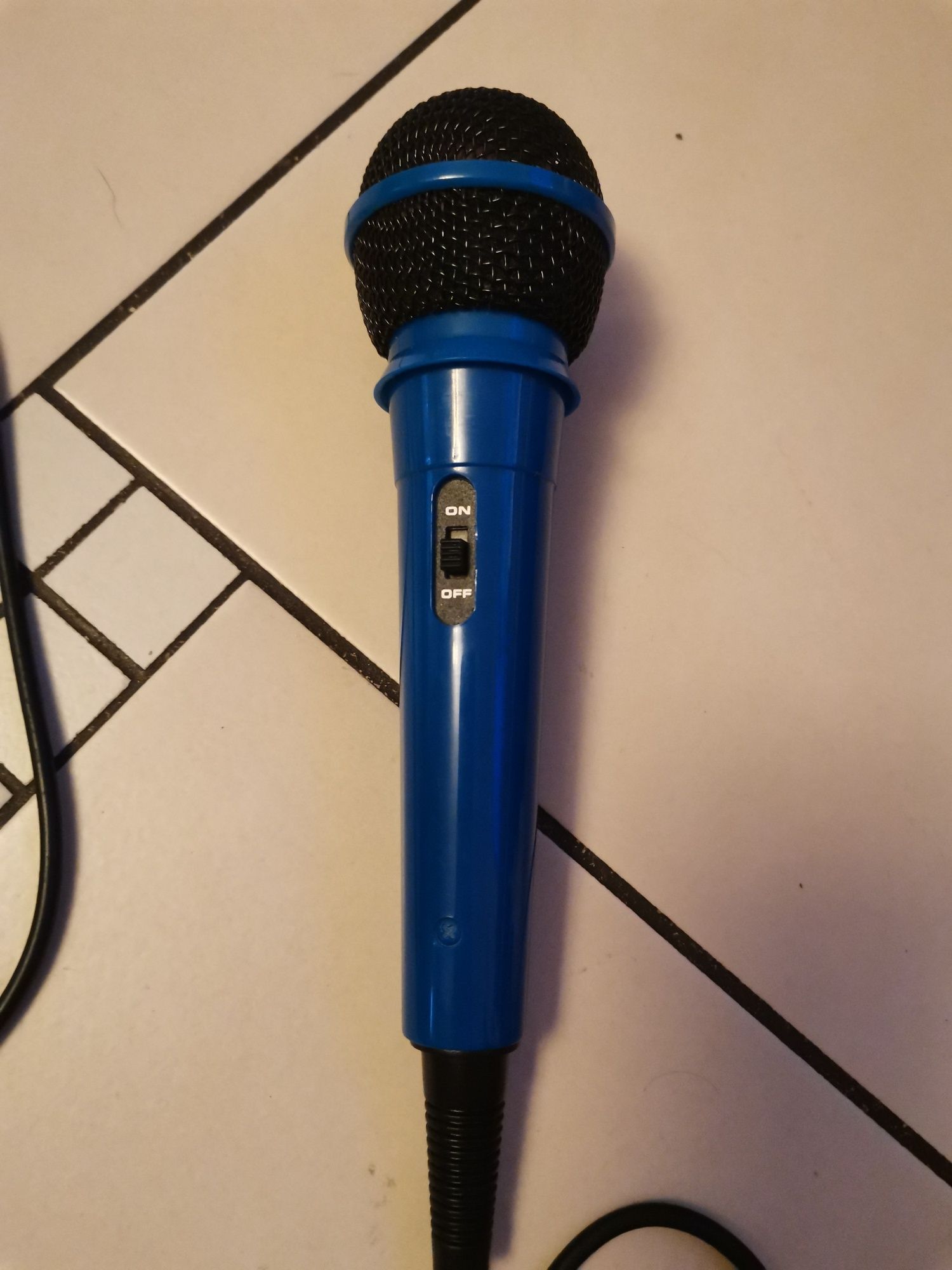 Głośnik z mikrofonem Avengers muzyka karaoke