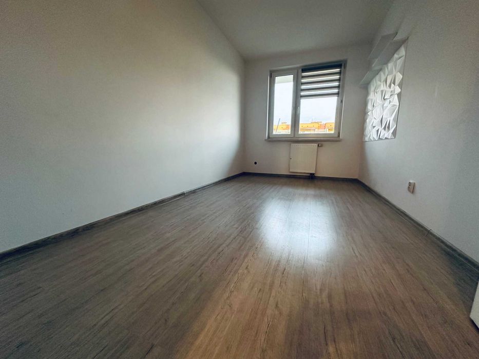 Nowy Dwór Gdański ,3-pokoje, centrum