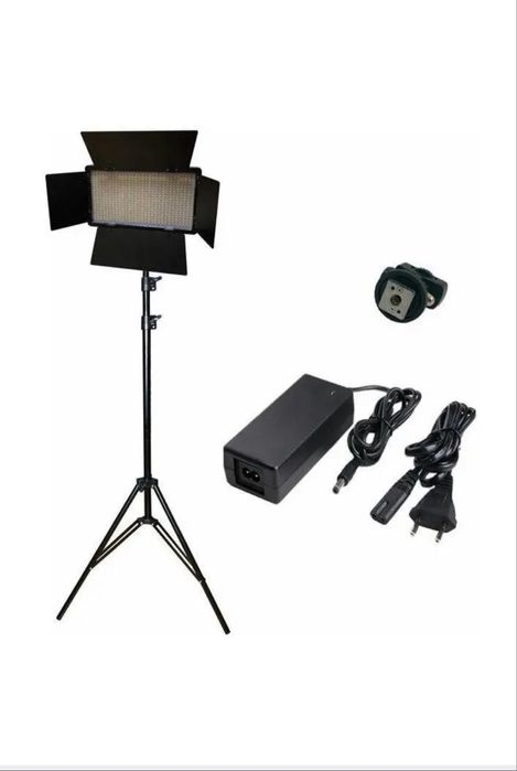 Відеосвітло лампа з батареями та штативом для бьюті майстра