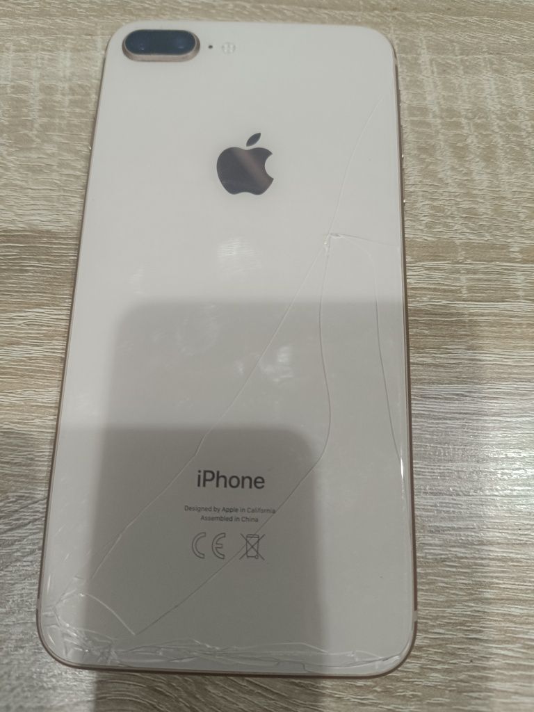 iPhone 8Plus dobry stan