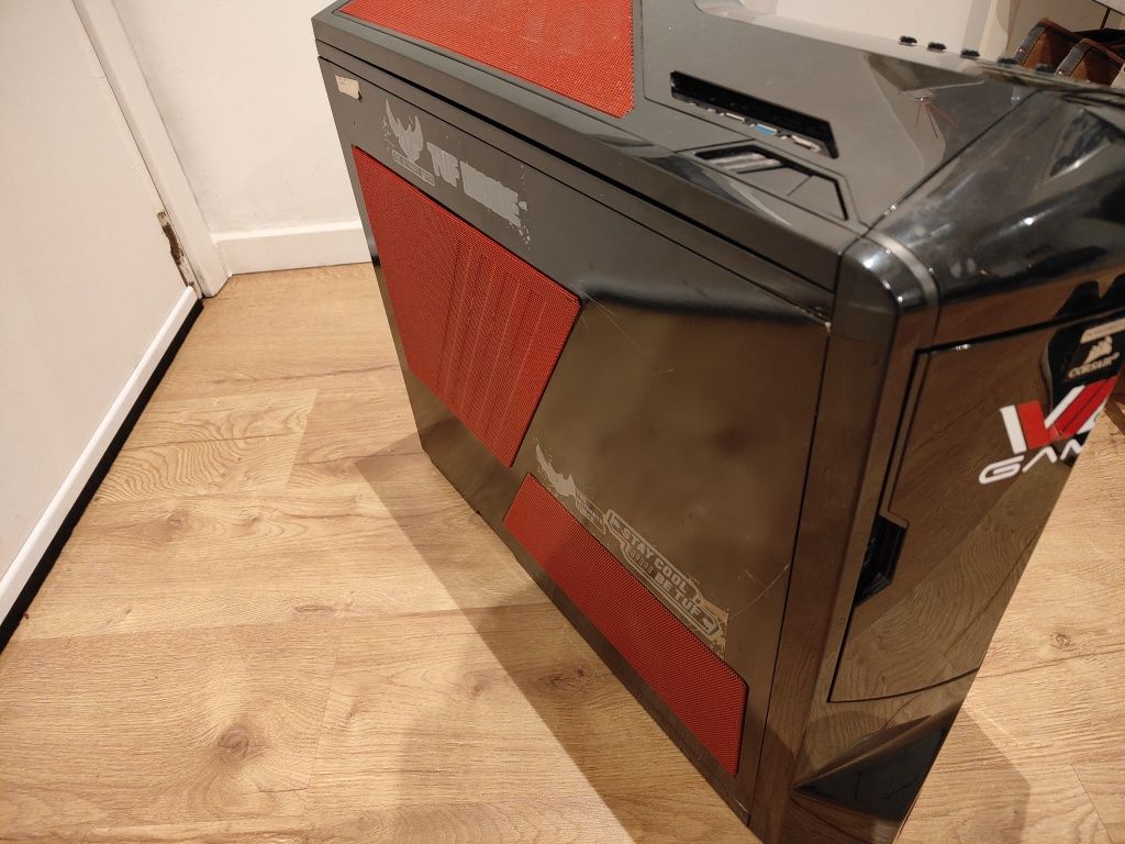 Full tower NZXT Phantom PHAN-001
