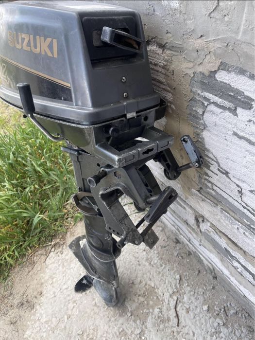 Мотор лодочний