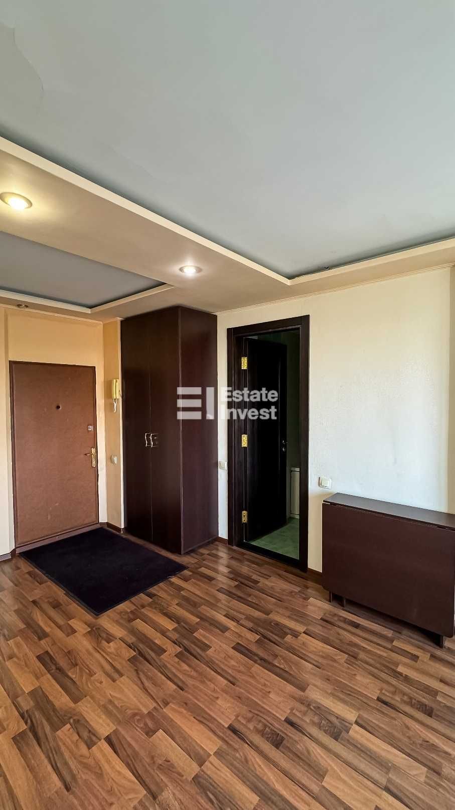 Продам 2 кімн. квартиру на вул. Гвардійців Широнінців, 26.