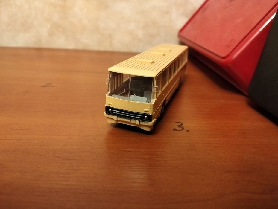 IKARUS 260 -1:87
