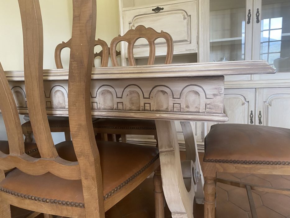 Mobiliário antigo restaurado