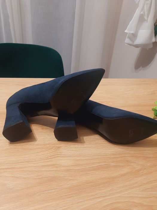 Buty Reserved granatowe