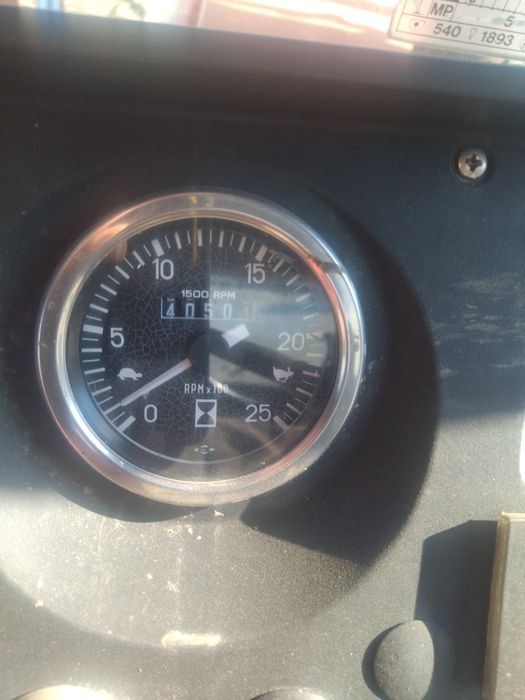 Massey Ferguson 690 z turem