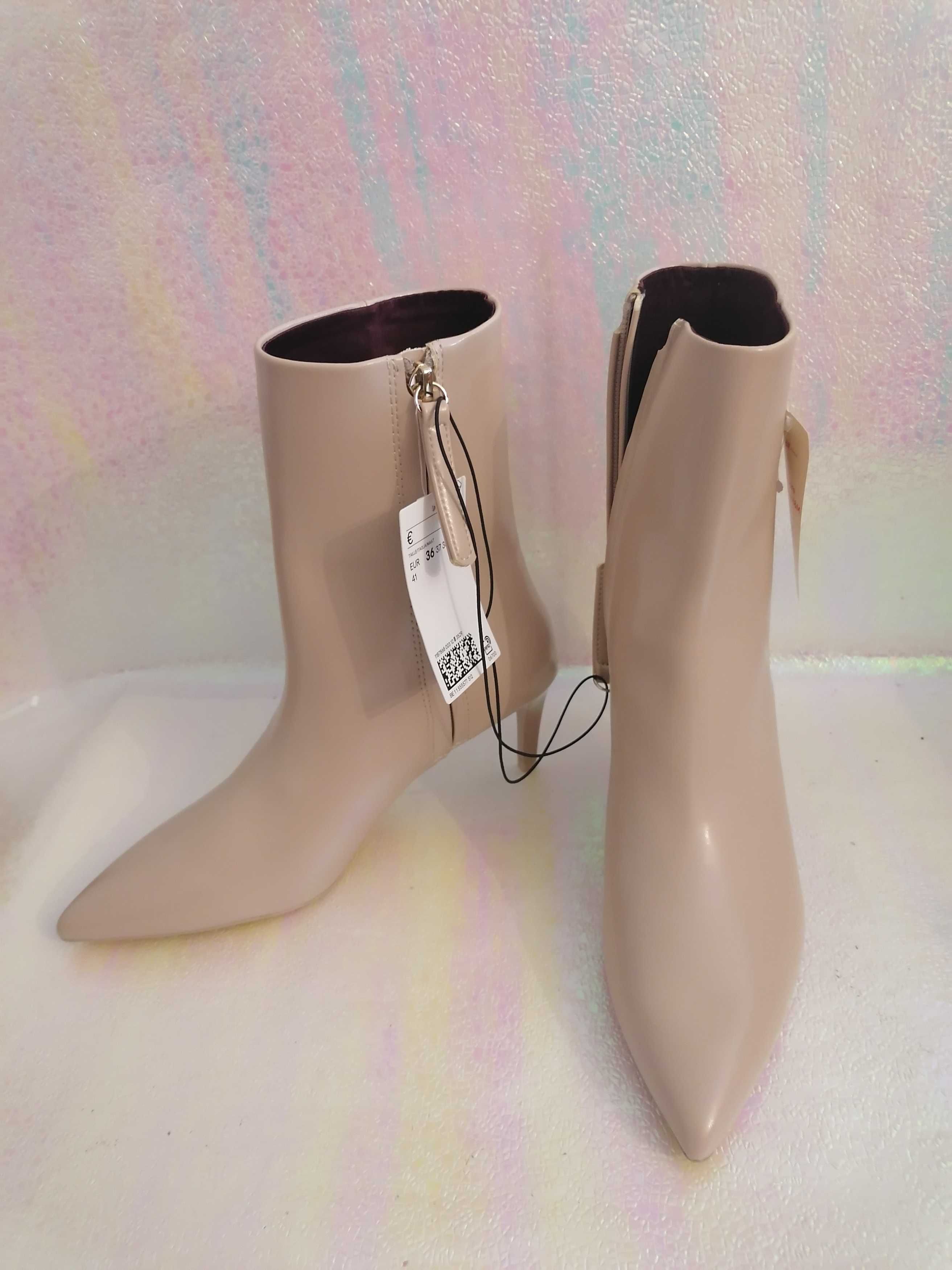 Botas NOVAS COM ETIQUETA H&M Tam 36, cor beje/nude