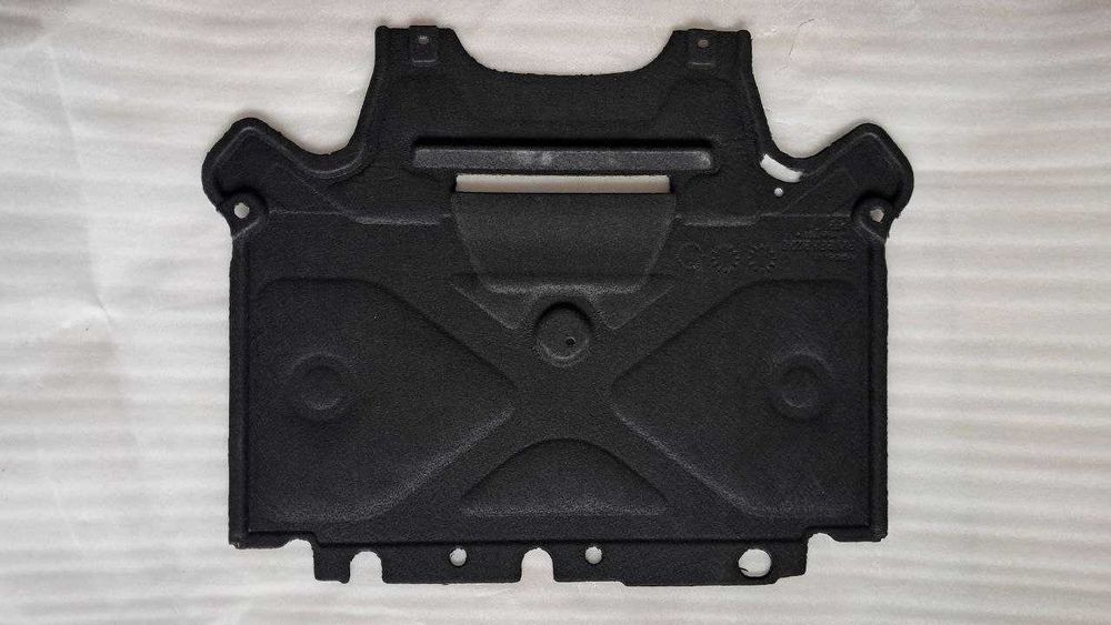 Захист двигуна, коробки, днища Audi Q5 2012-2016, 8R0 863 821 B