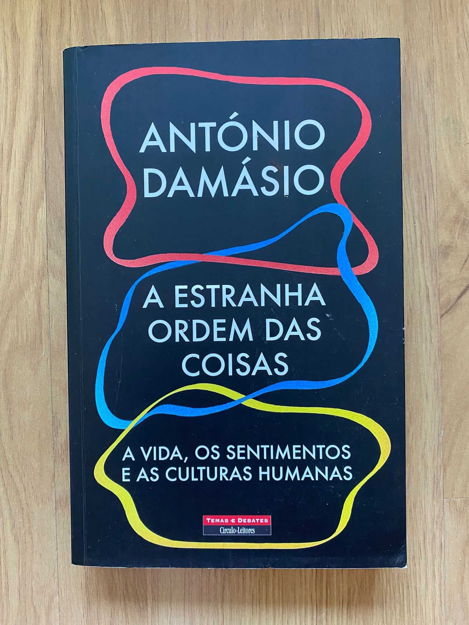 Livro "A estranha ordem das coisas"