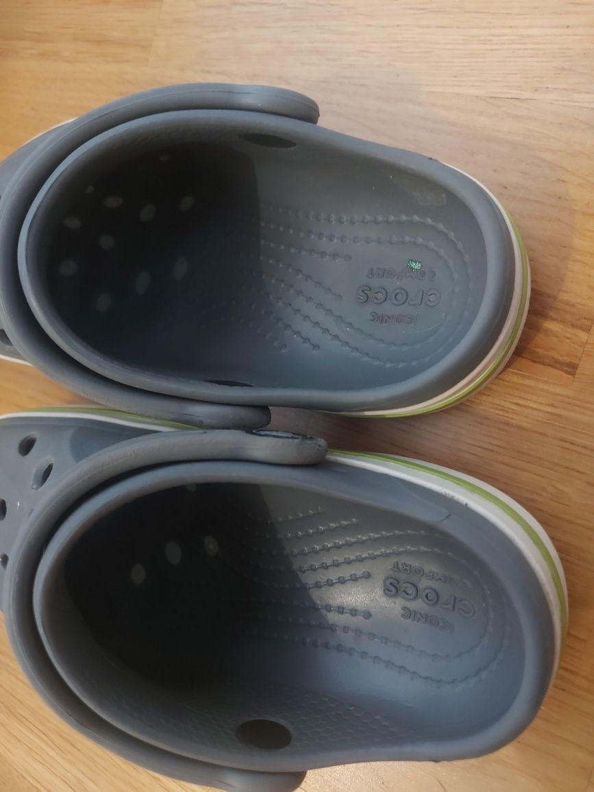 Klapki Crocs r. C10