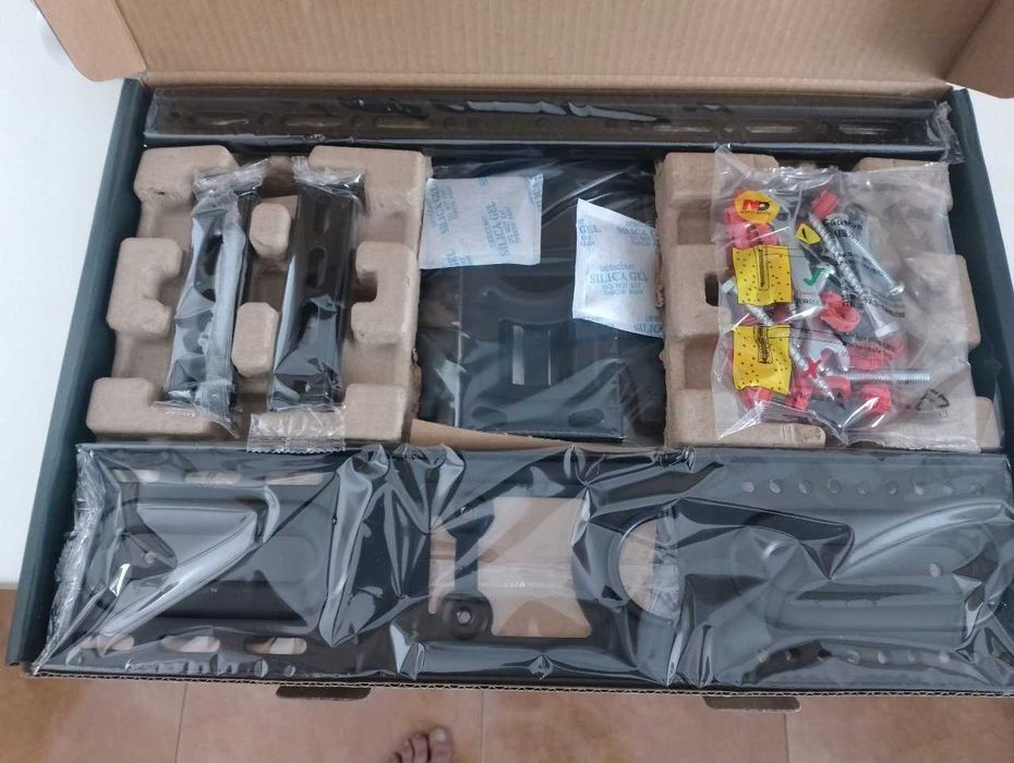 NOWY !! Obrotowy uchwyt do telewizora 45–75 cali z zestawem montażowym