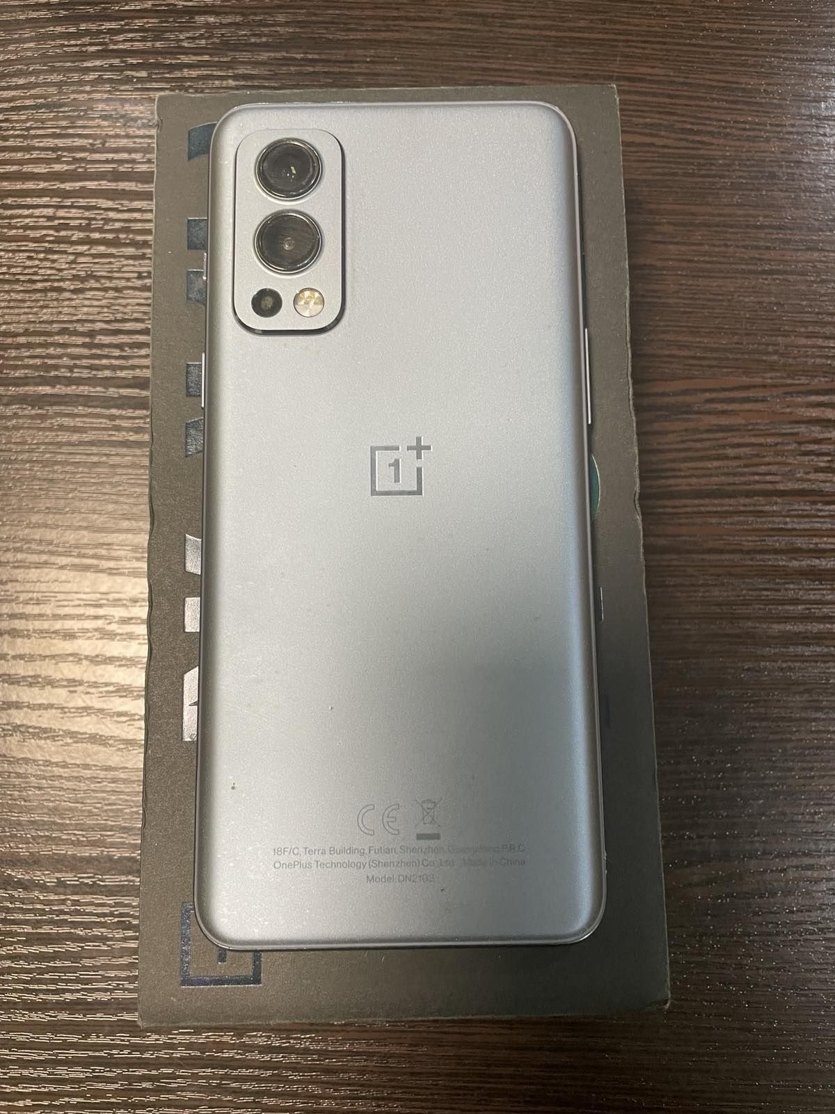 Продам телефон OnePlus Nord 2 5G