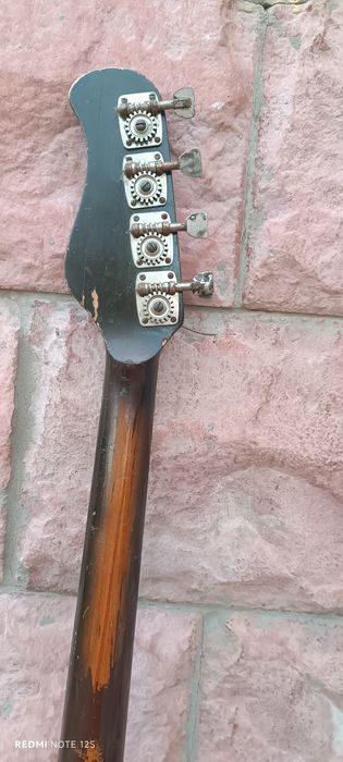 Бас-гітара раритет