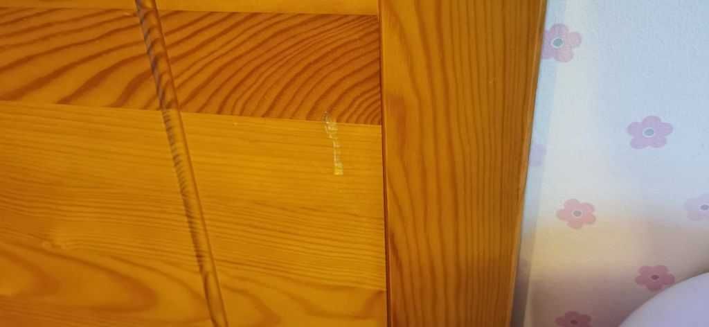 Cama de Solteiro + mesinha de cabeceira