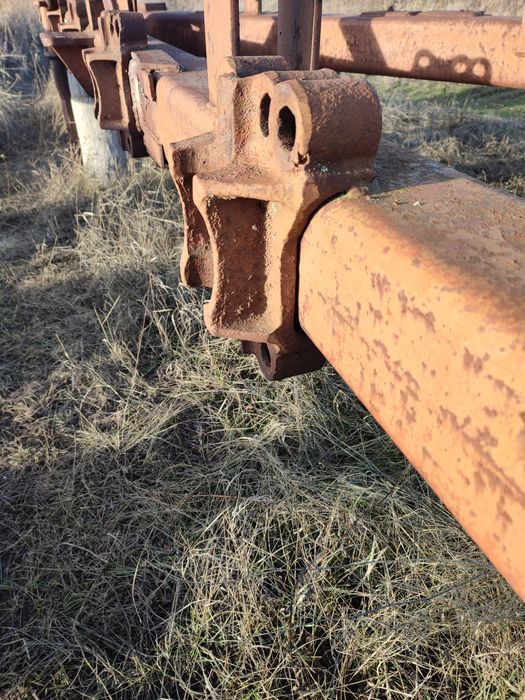 Плуг 8 ПЛН-8 Плуг ПТК-8 Круглые Стойки можно переделать под ПНБ 4 ПЛН3