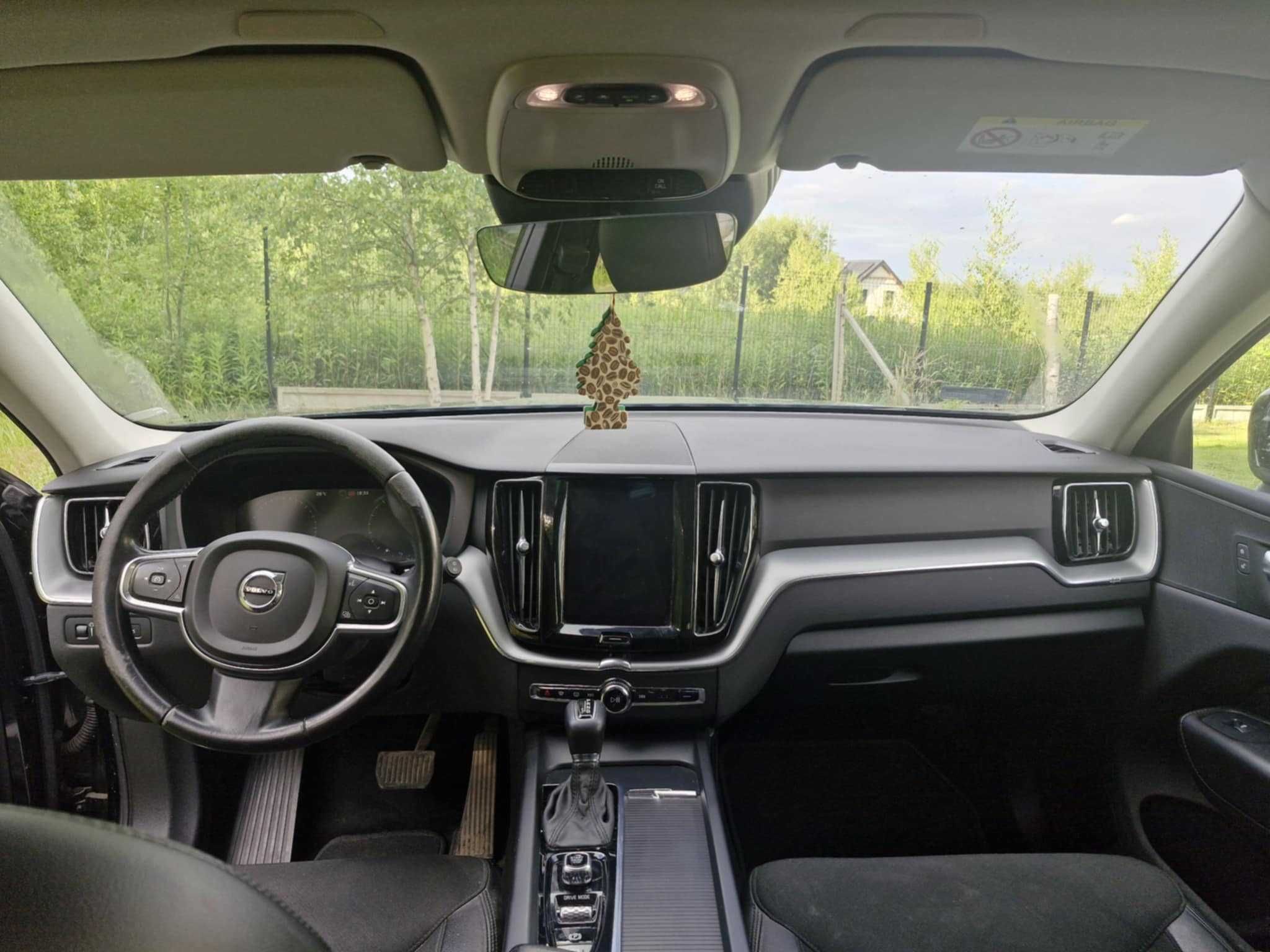 Volvo XC 60 T4 Momentum Pro