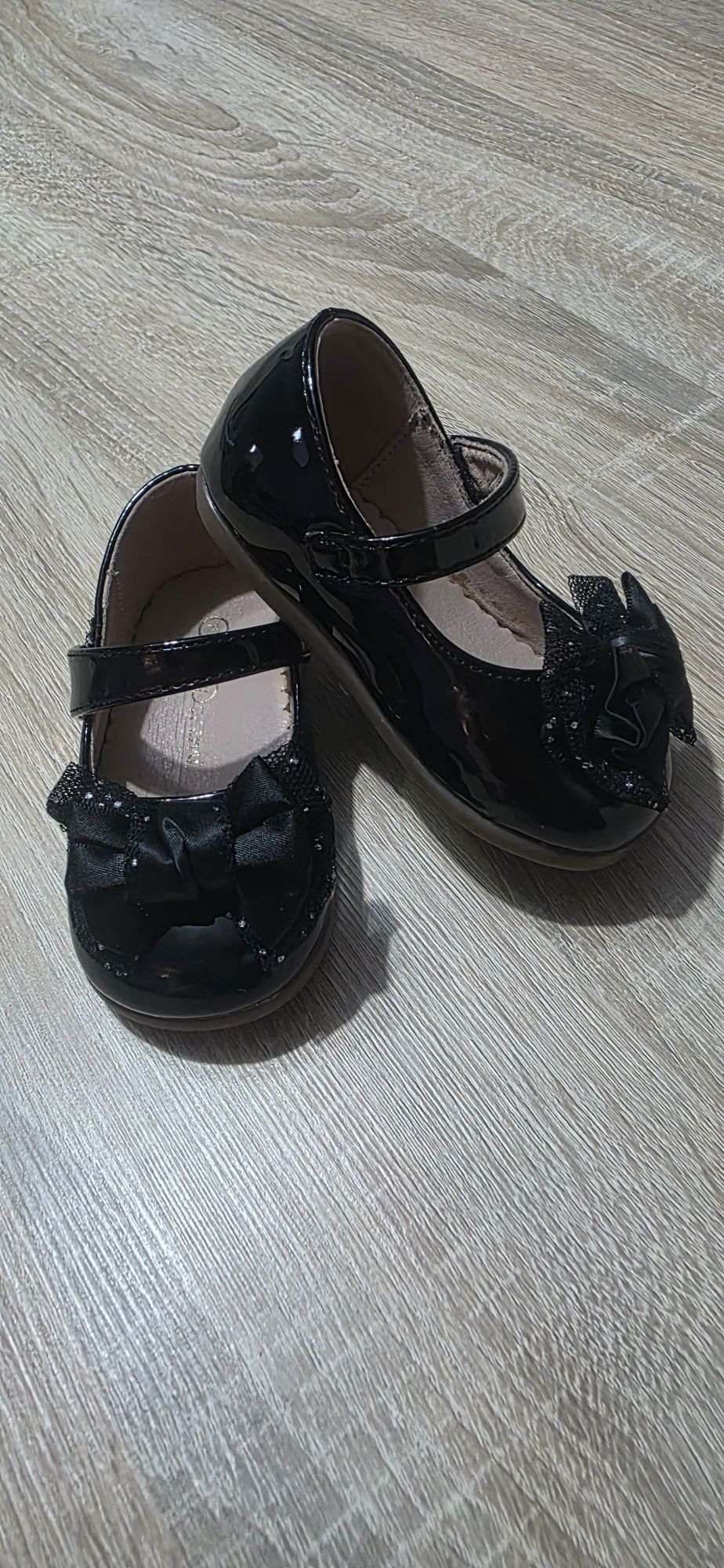 Lakierki nowe rozmiar 19