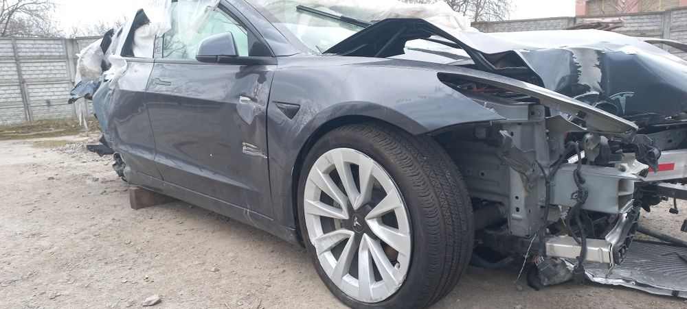 Батарея акумулятор Tesla Model 3