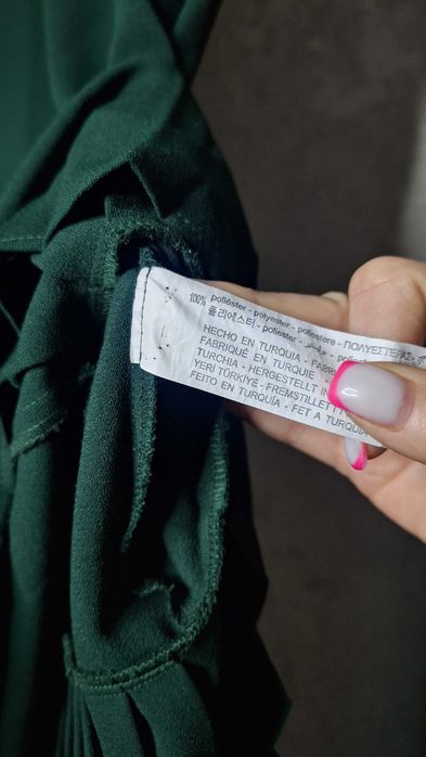 Гарна зелена стильна сукня zara