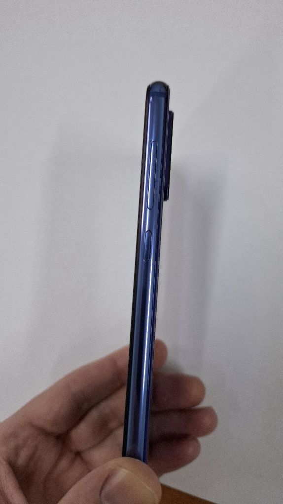 Смартфон Xiaomi Mi9 SE 6/128 Ocean blue
