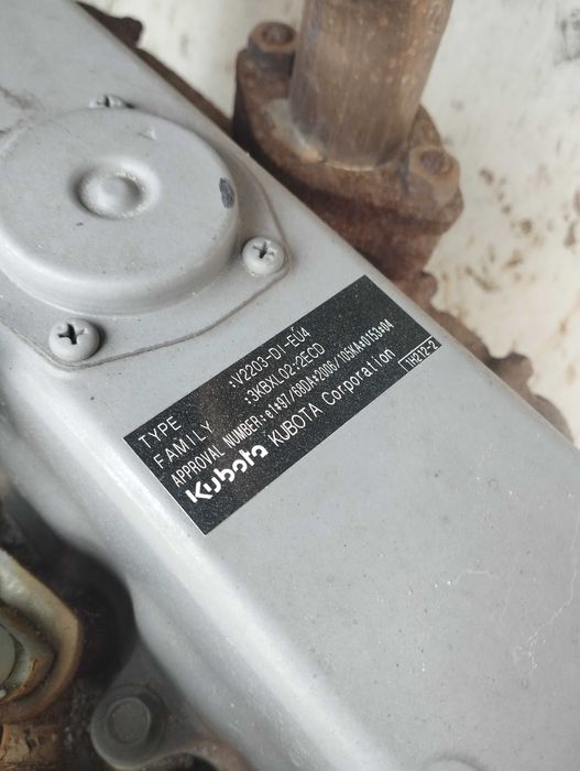 Двигун kubota v2203