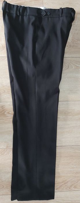 Sprzedam strój komunijny, spodnie i buty