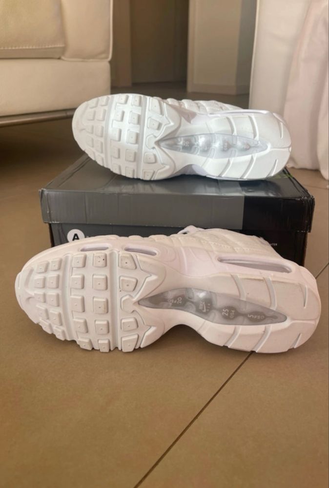 Nike Air Max 95 Triple White