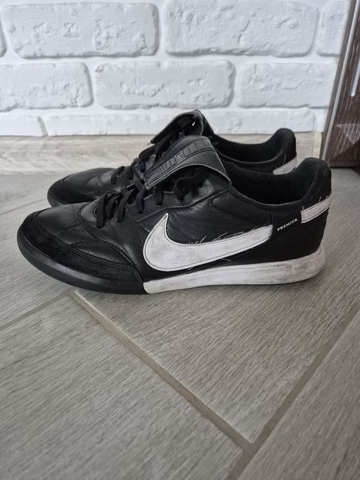 Шкіряні сороканіжки NIKE