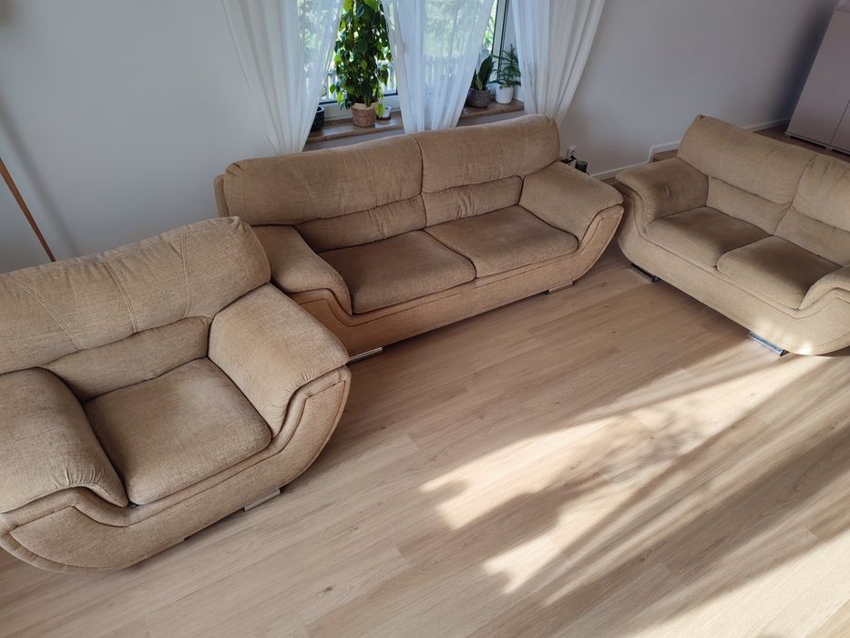 Zestaw wypoczynkowy, beżowy, kanapa 3 osobowa, 2 osobowa i fotel