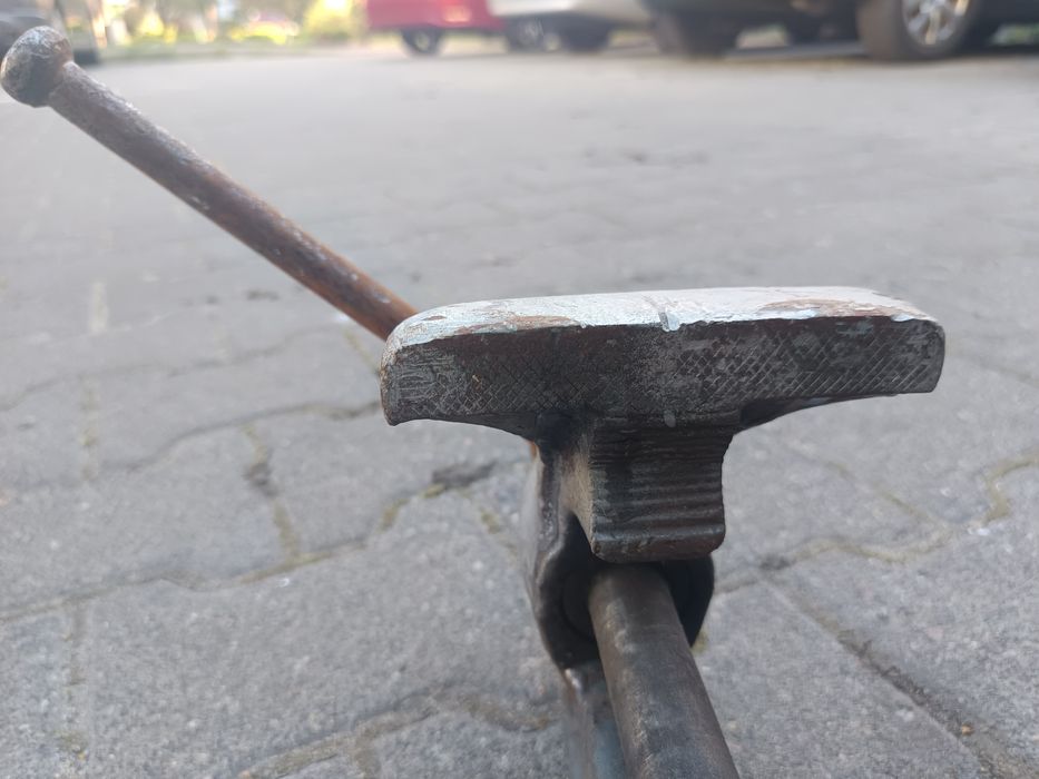 Imadło HEUER FREUND – solidne, 15 kg, szczęki 120 mm