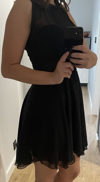 Czarna, elegancka sukienka