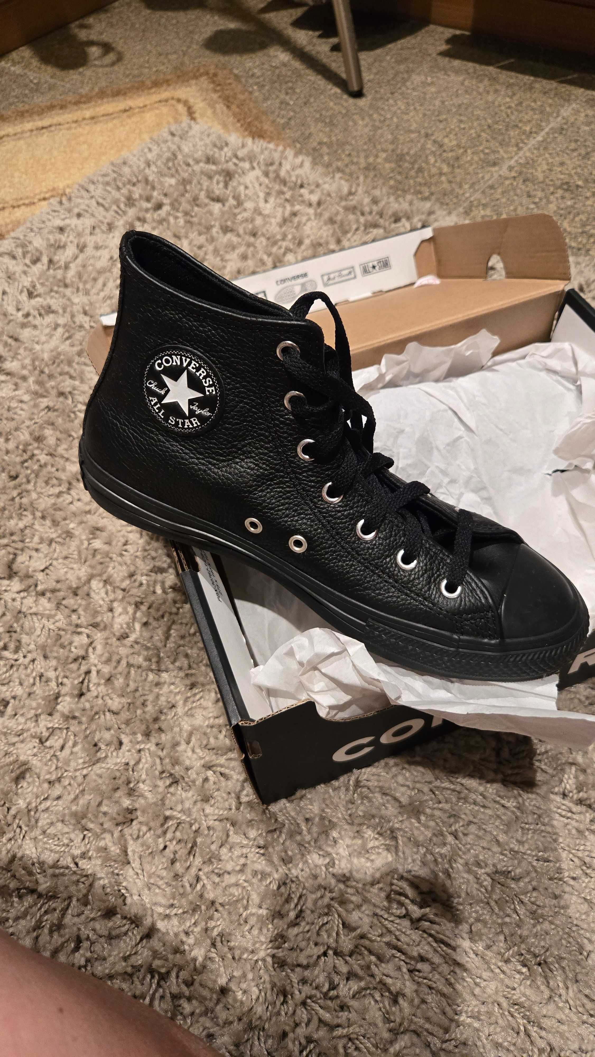 Tenis converse em pele