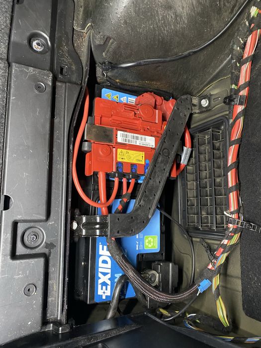 Продам BMW E91 320D N47