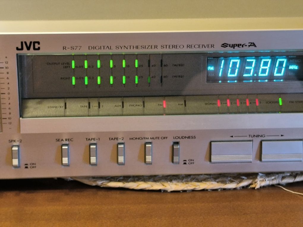 Amplituner JVC R-S77 Super stan