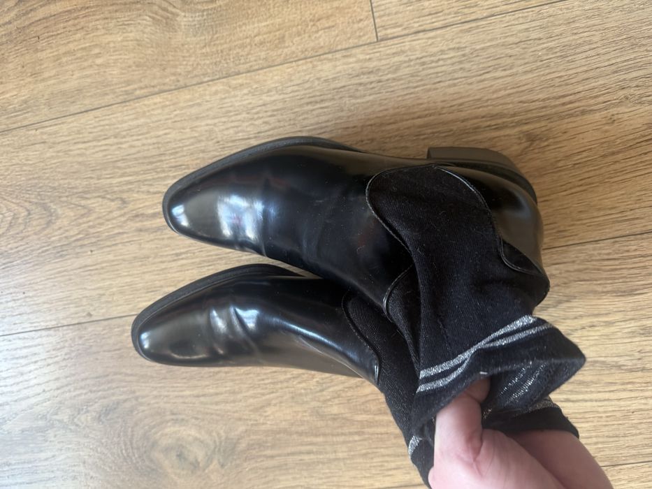 botki Zara ze skarpetą