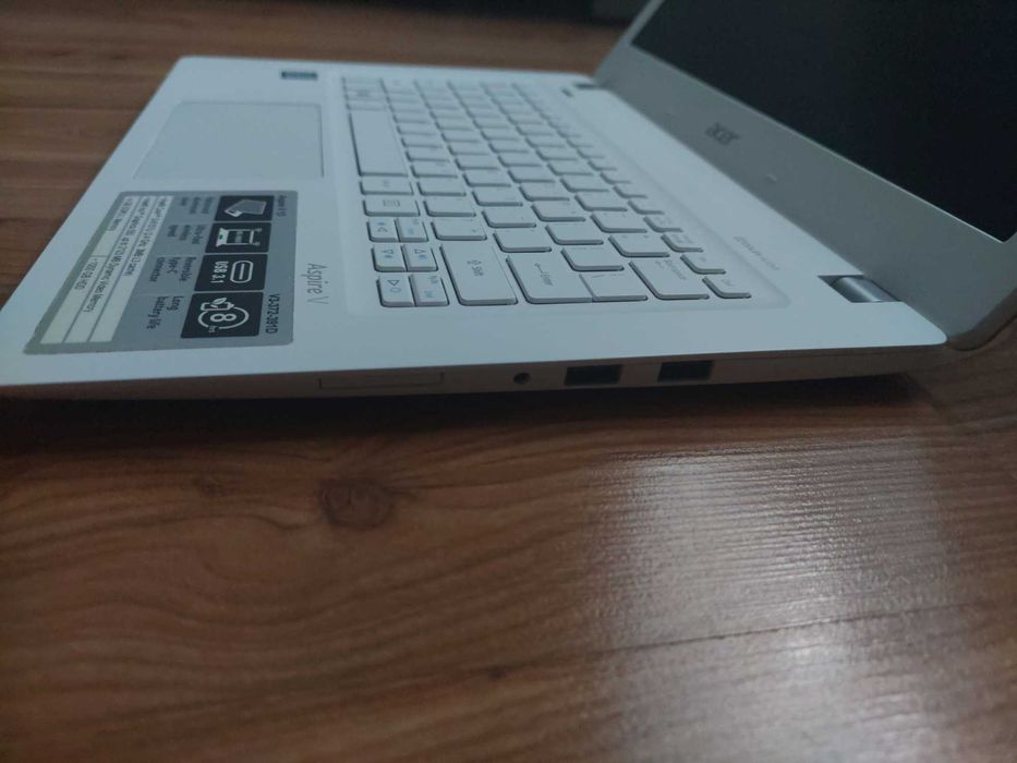 Laptop Acer V13 13,3" - i3 2.4GHz/4GB/1TB HDD/Iris HD5500/W10HomePL