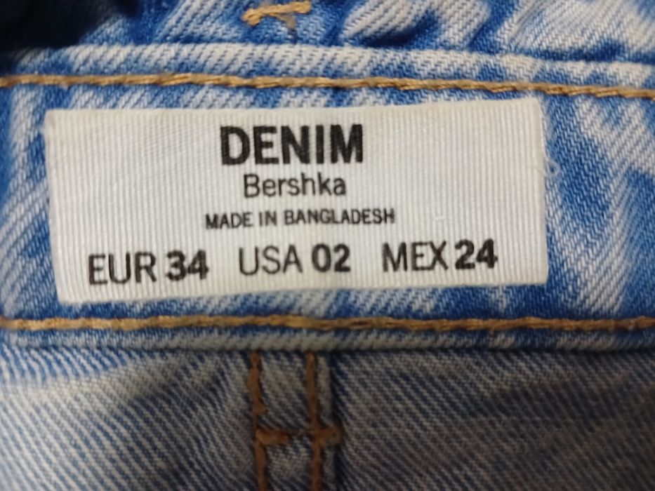 Продається джинсова юбка з високою посадкою