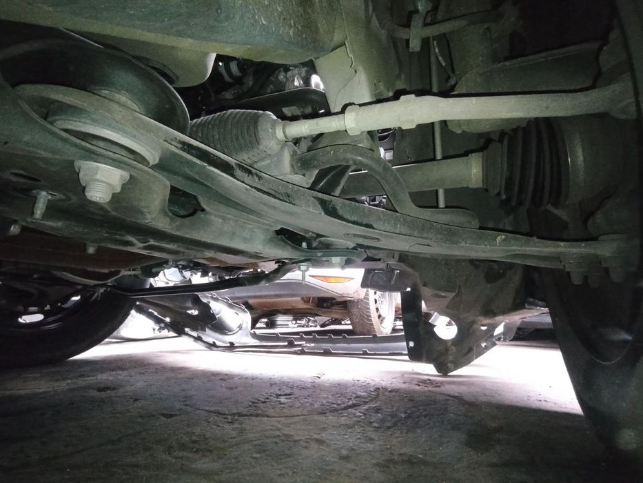 Braço de suspensão frente direito CITROËN C3 III Van (SX_, SY_)