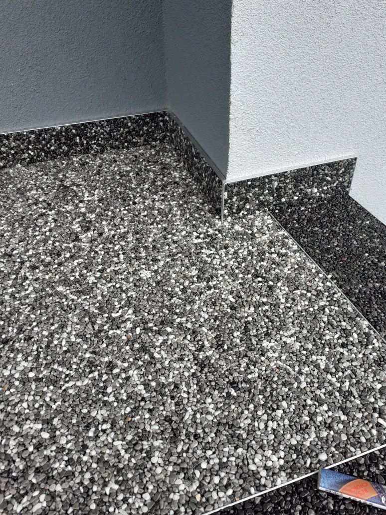 Kamienny Dywan Żywica zywica do garazu Microcement posadzki żywiczne