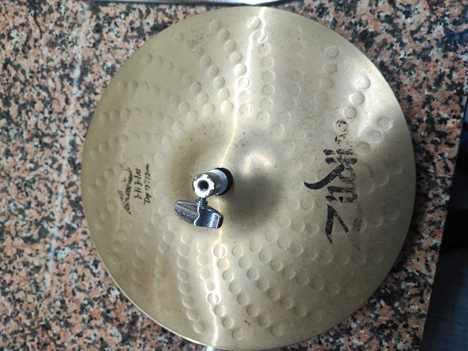 Vendo pratos Zildjian e Sabian