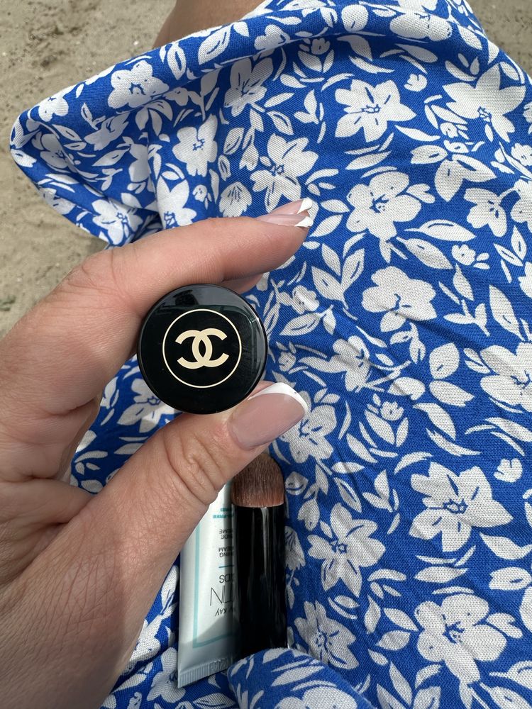 Chanel les beiges тон 20