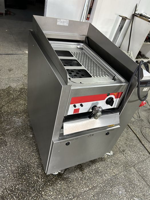 Мобільна кухня ( Front cooking) Rieber.