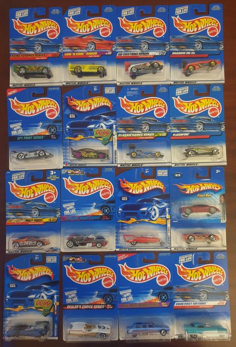Hot wheels antigos/ miniaturas 123 lote